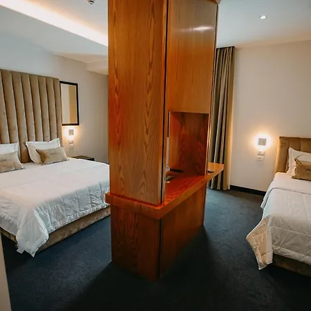 Delta Premium 4*