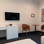 ホテル Delta Premium 4*