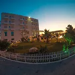 Hotel Delta Premium 4*